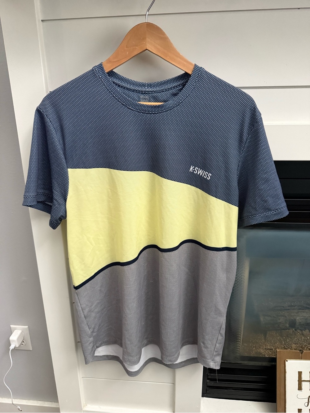 Men’s k-Swiss Colorblock blue, gray, yellow Short Sleeve Tee sz large tennis